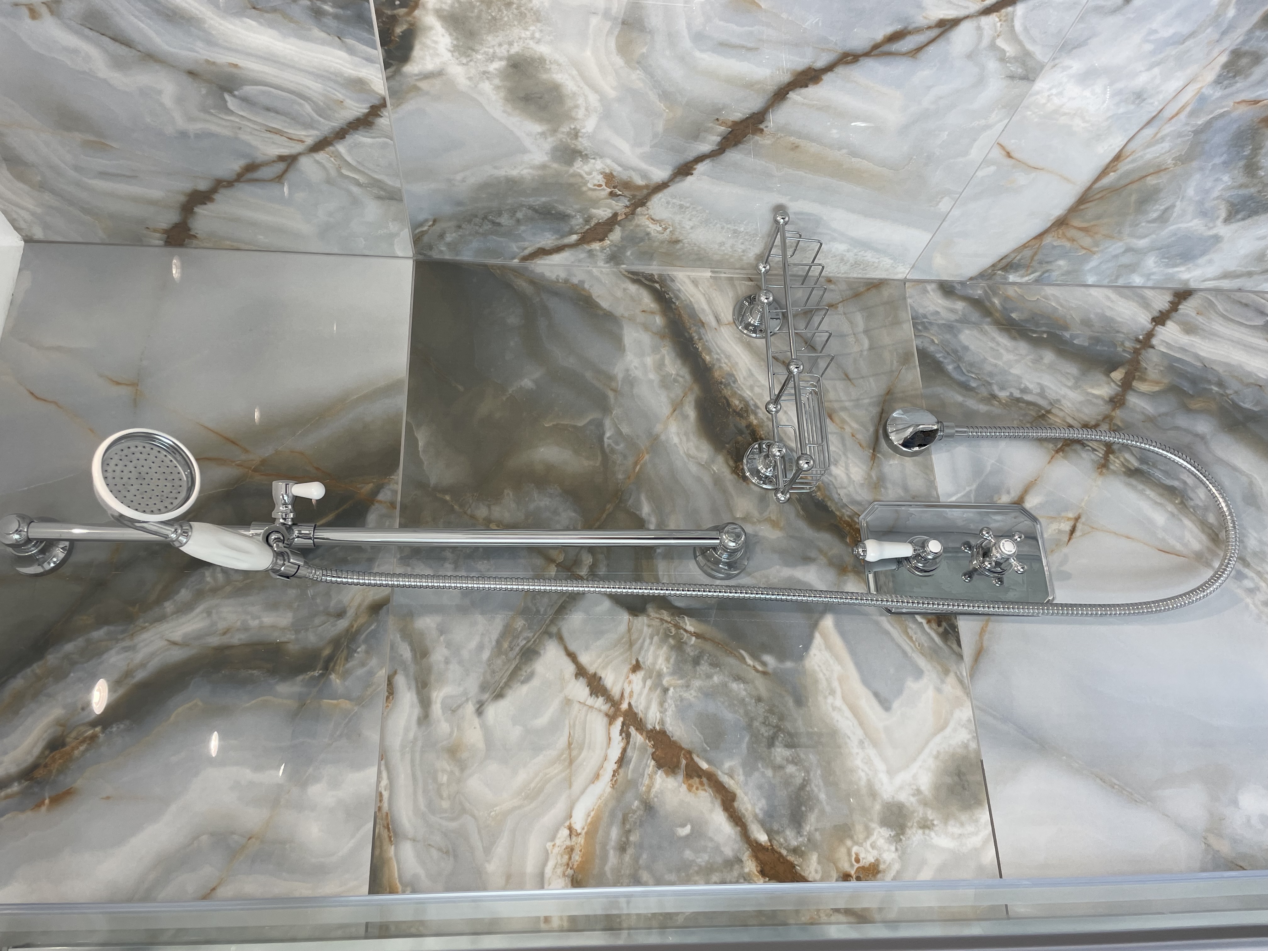 Ben&amp;Makotos Bathroom in Folkestone 