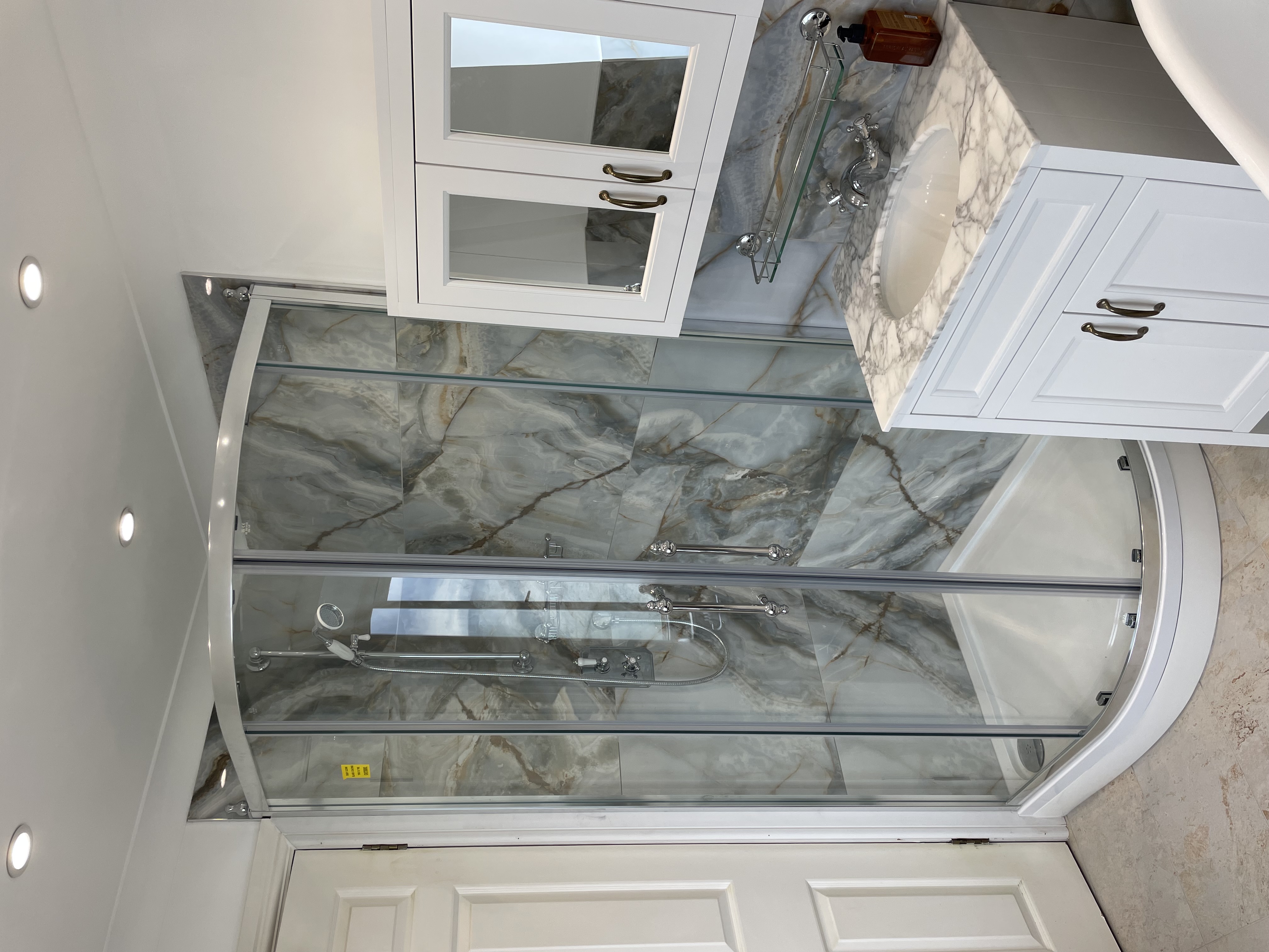 Ben&amp;Makotos Bathroom in Folkestone 